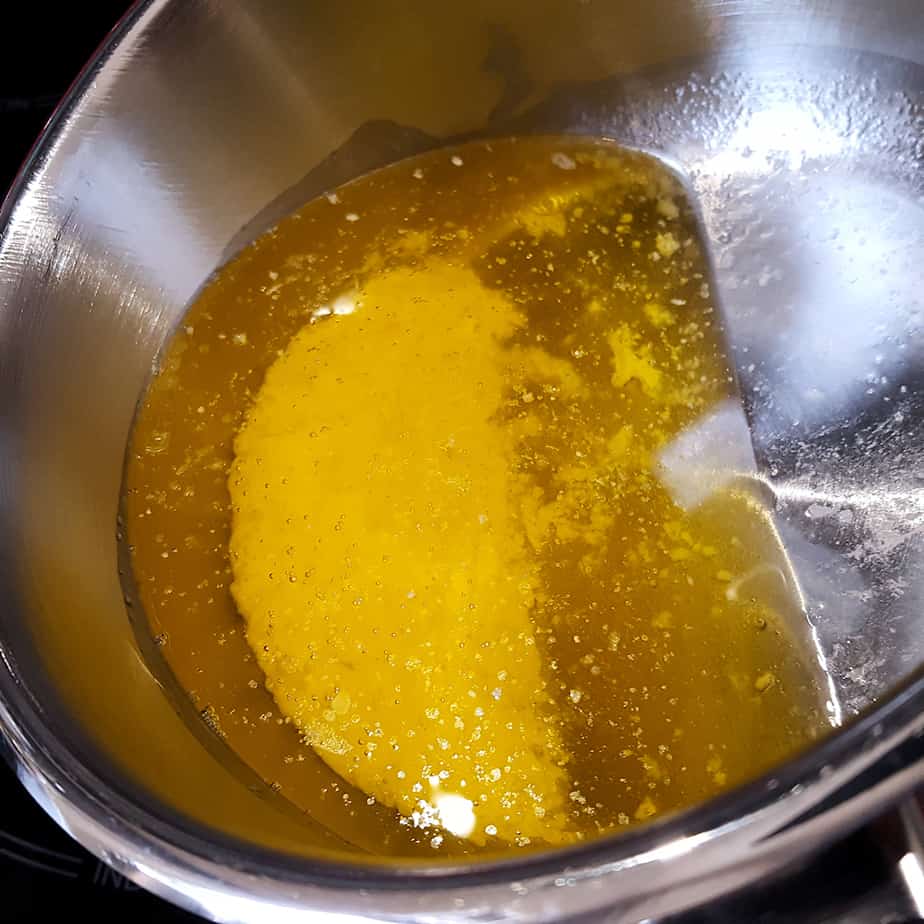 Techniek: geklaarde boter (ghee) maken